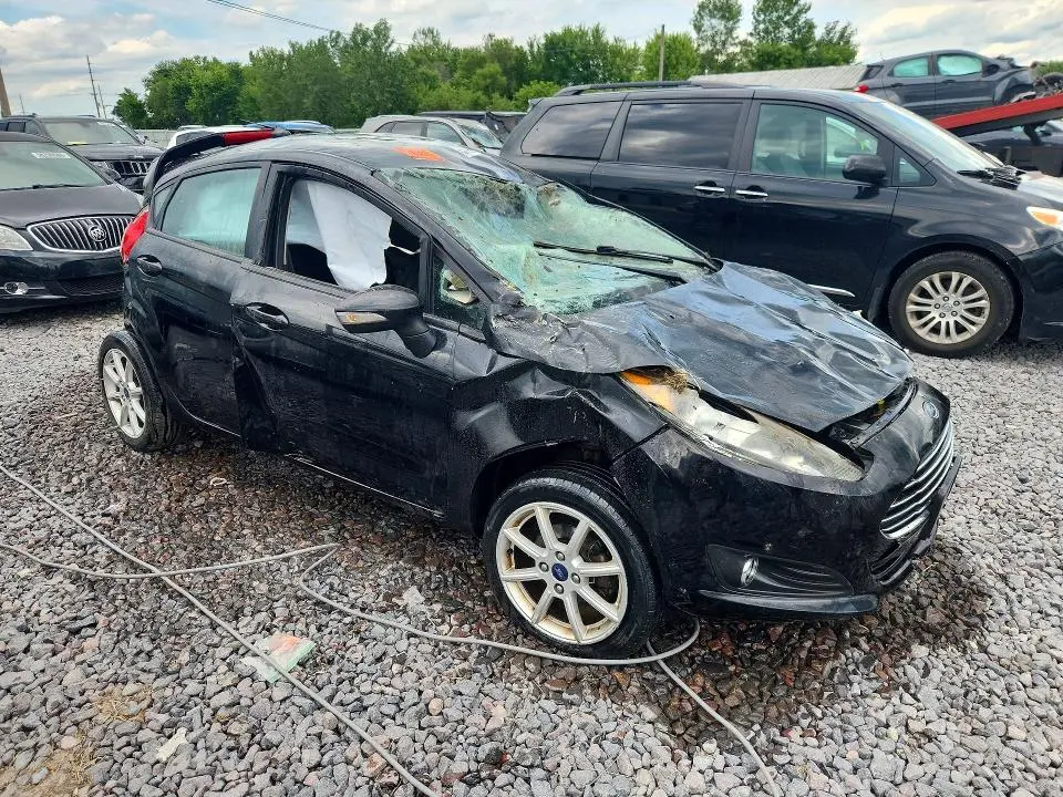 2016 FORD FIESTA SE  
