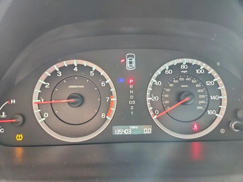 2011 HONDA ACCORD LX  