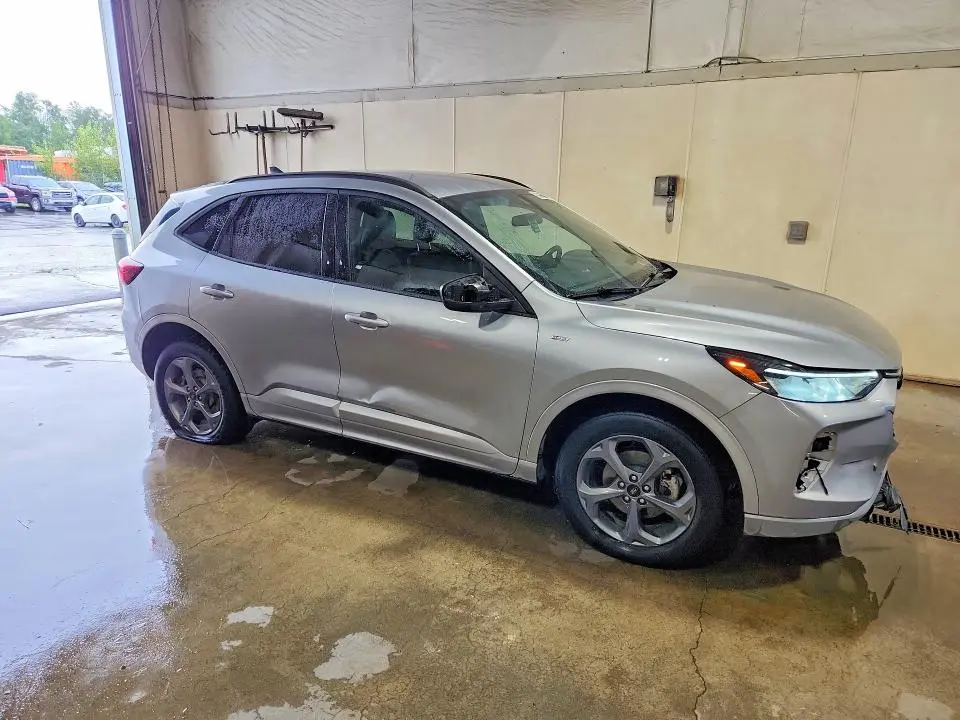 2024 FORD ESCAPE ST LINE  