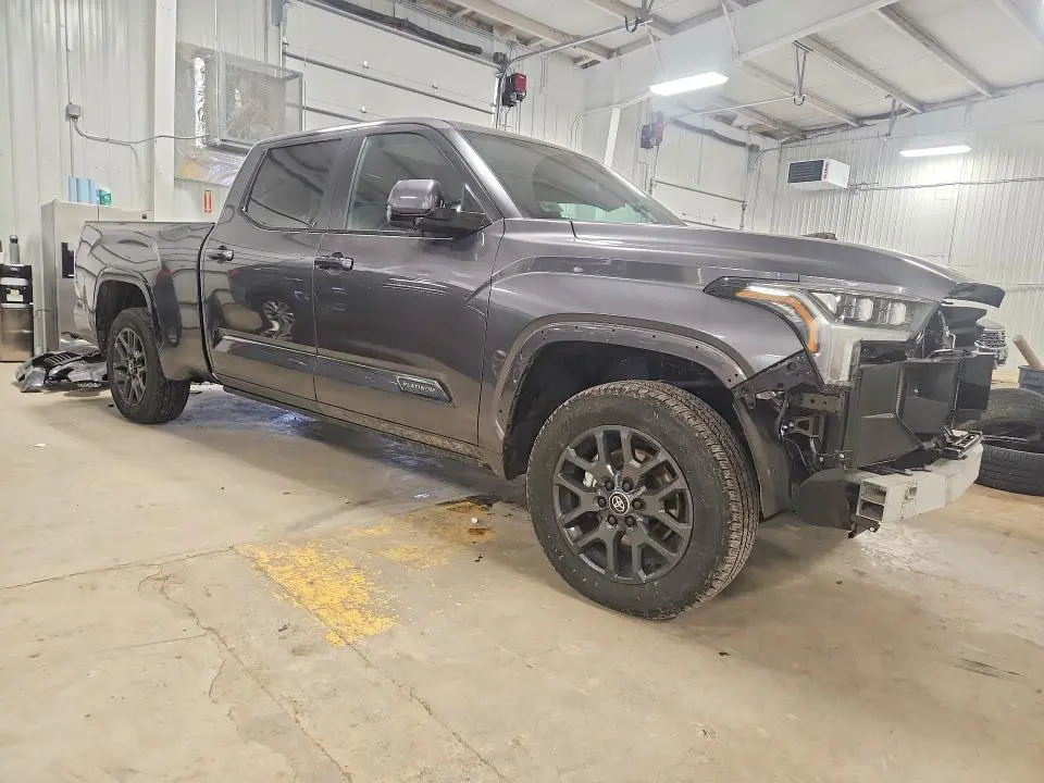 2025 TOYOTA TUNDRA CREWMAX PLATINUM  