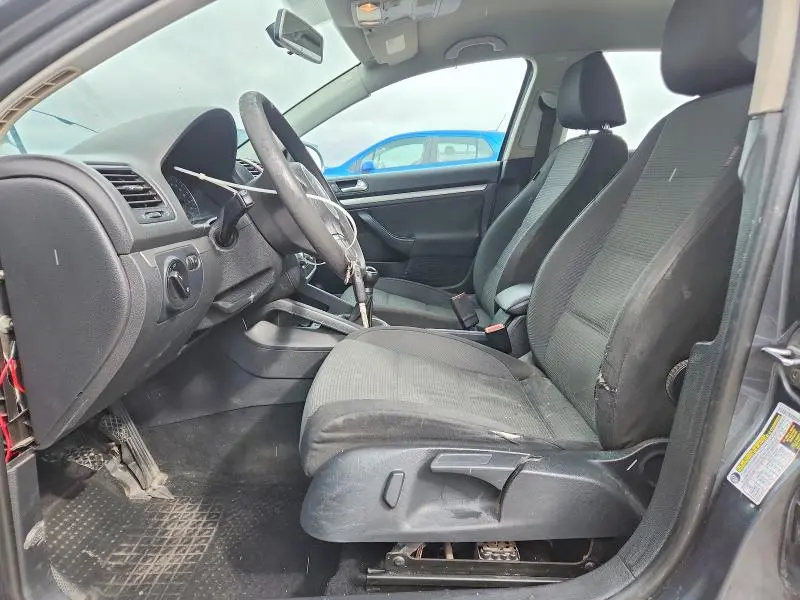 2010 VOLKSWAGEN JETTA S  