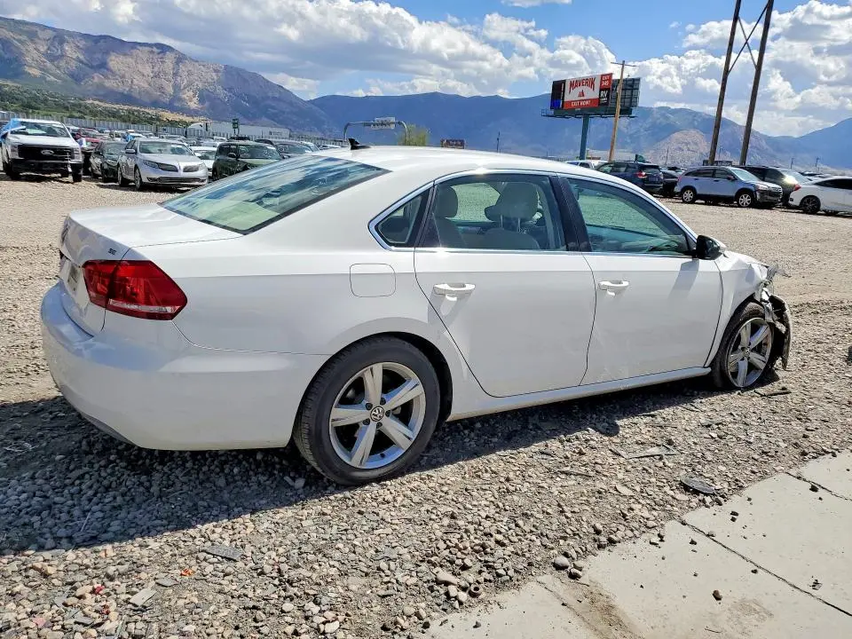 2012 VOLKSWAGEN PASSAT SE  