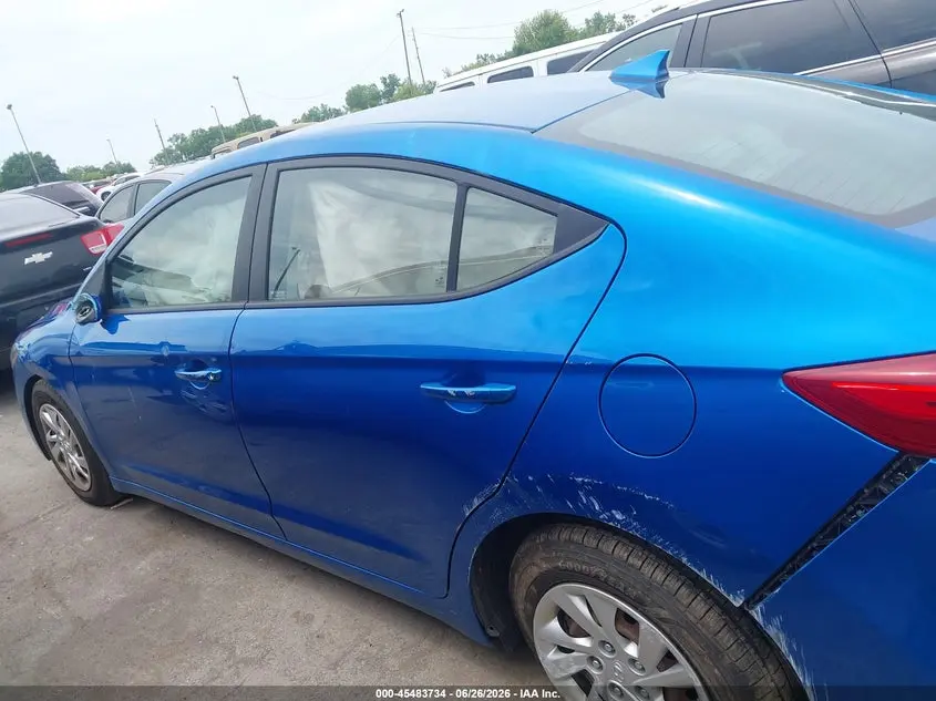 2018 HYUNDAI ELANTRA SE