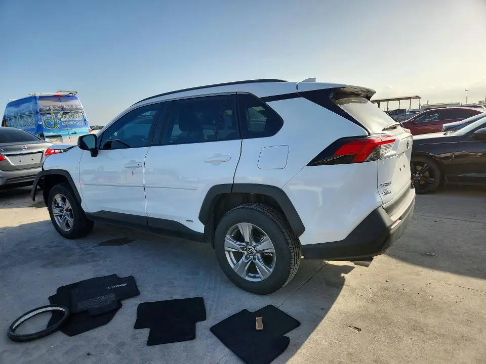 2024 TOYOTA RAV4 LE  