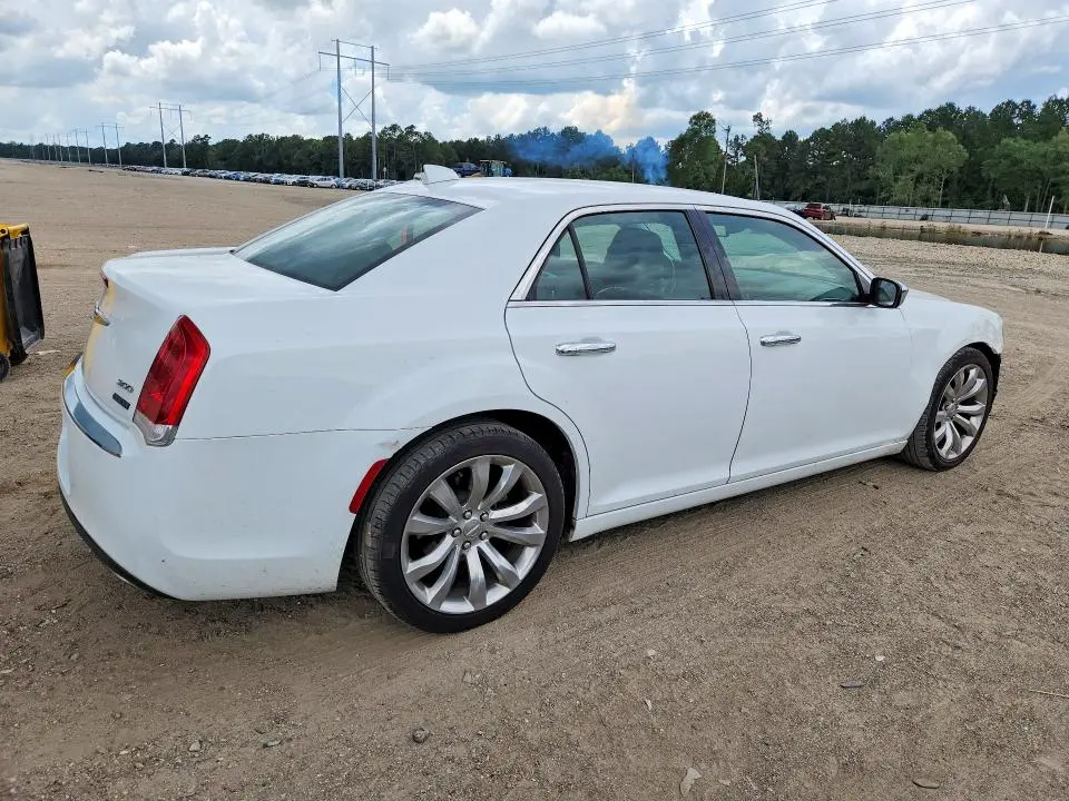 2018 CHRYSLER 300 LIMITED  