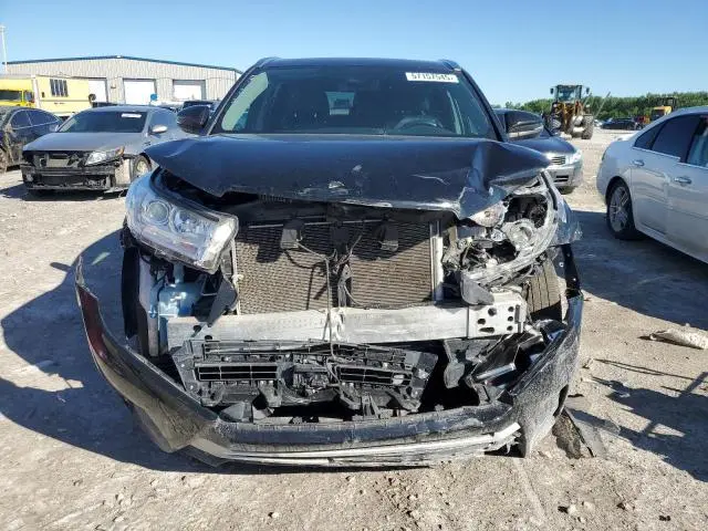 2019 TOYOTA HIGHLANDER SE  