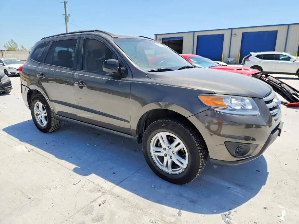 2012 HYUNDAI SANTA FE GLS  