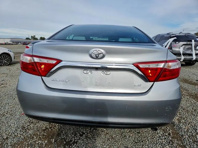 2015 TOYOTA CAMRY LE  