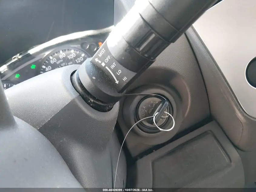 2012 NISSAN FRONTIER SV