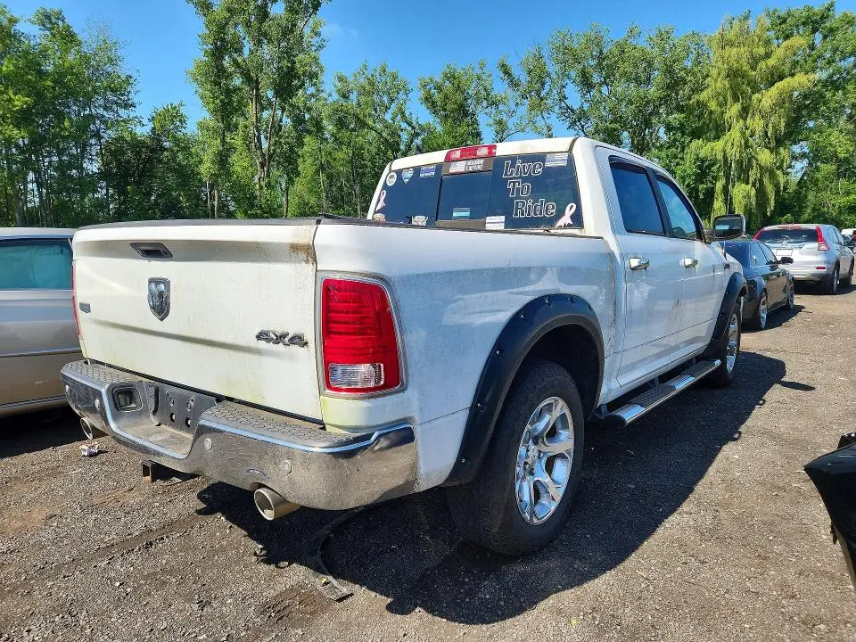 2015 RAM 1500 LARAMIE  