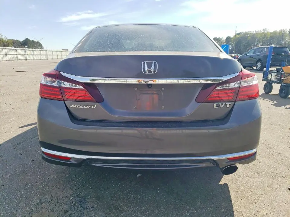 2017 HONDA ACCORD LX  