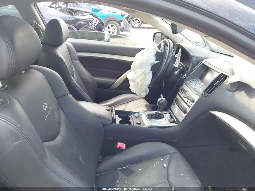 2013 INFINITI G37 JOURNEY