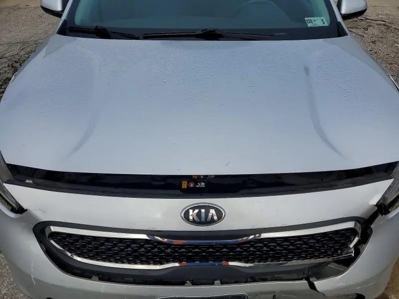 2017 KIA NIRO LX  