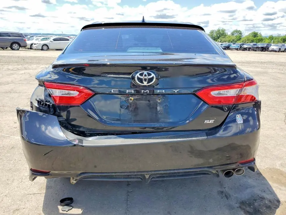 2020 TOYOTA CAMRY SE  