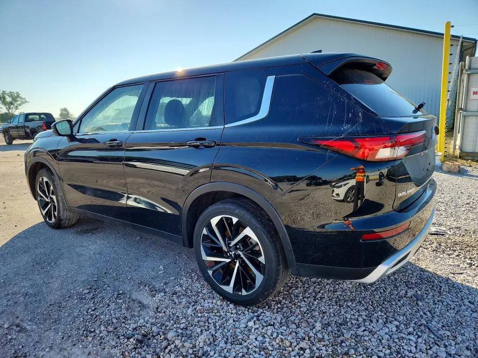 2022 MITSUBISHI OUTLANDER SE  