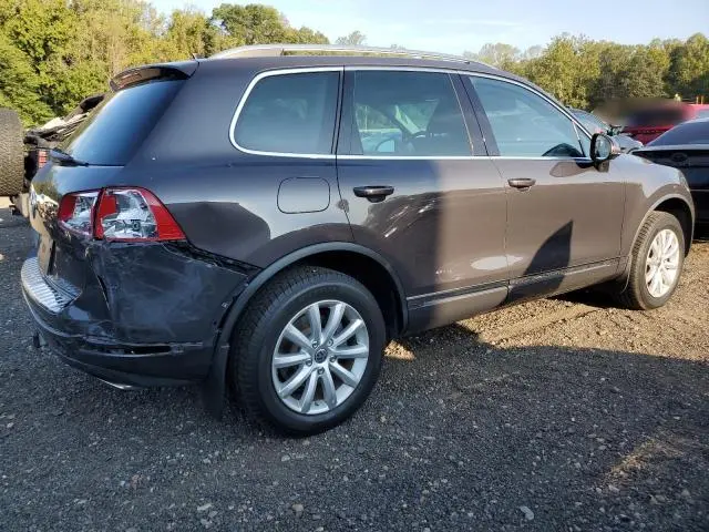 2011 VOLKSWAGEN TOUAREG V6  