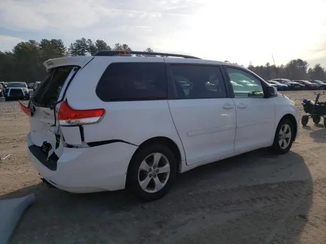 2011 TOYOTA SIENNA LE  