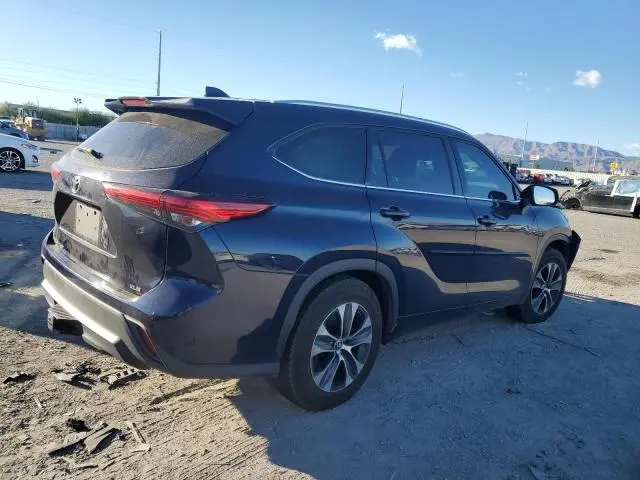 2020 TOYOTA HIGHLANDER XLE  