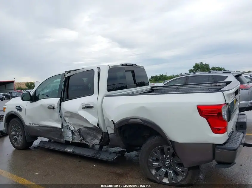 2017 NISSAN TITAN PLATINUM RESERVE