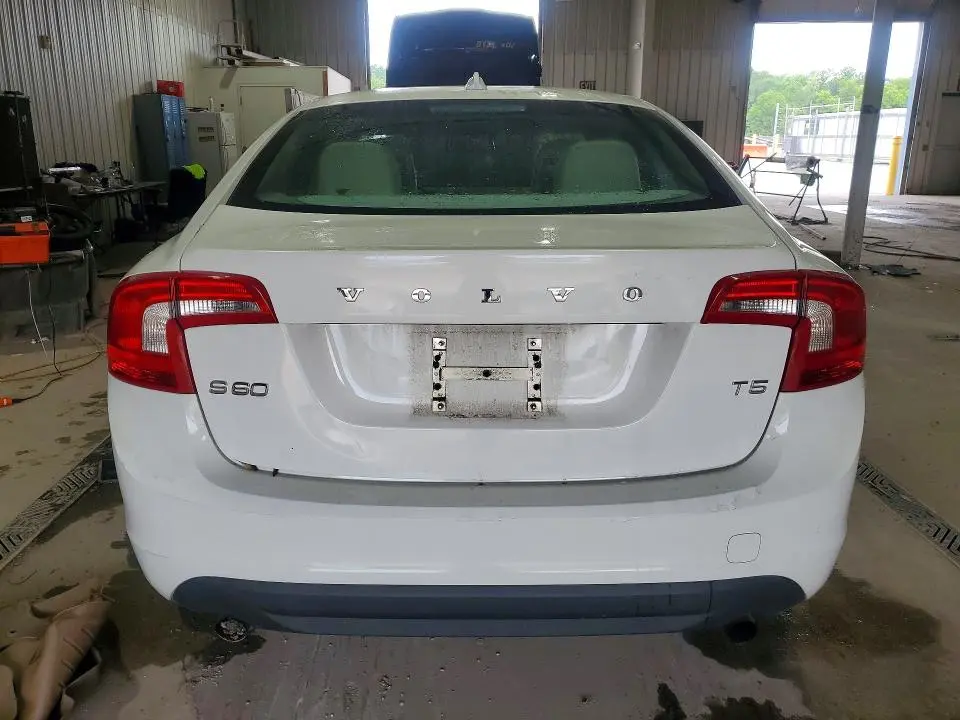 2012 VOLVO S60 T5  