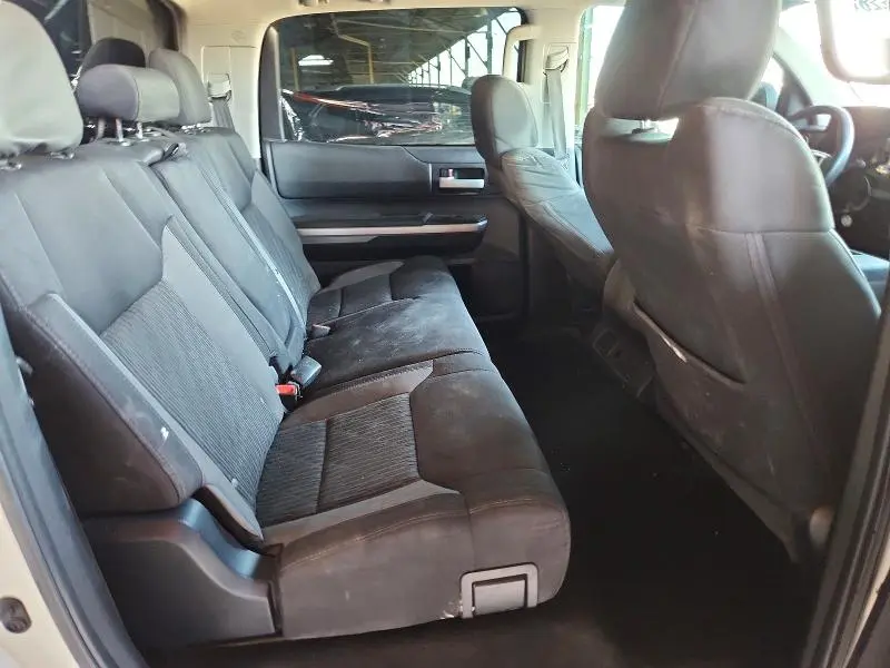2016 TOYOTA TUNDRA CREWMAX SR5  