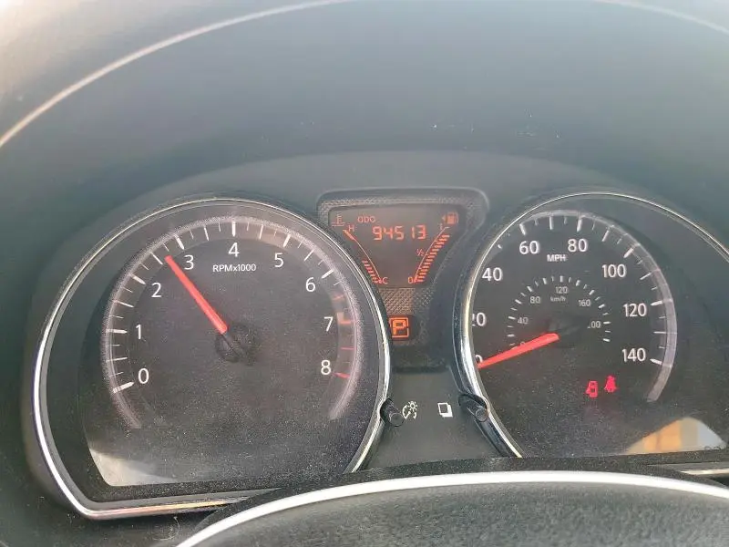 2012 NISSAN VERSA S  