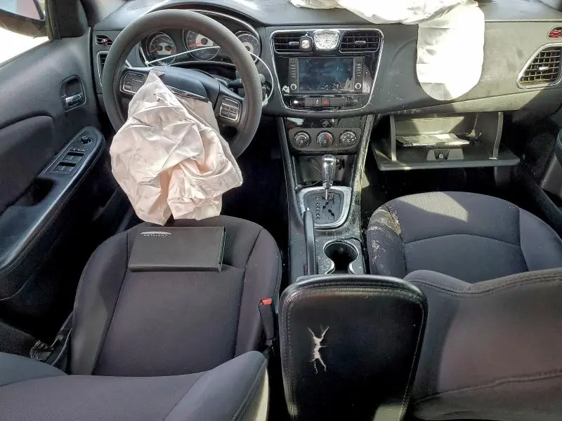 2014 CHRYSLER 200 LX  