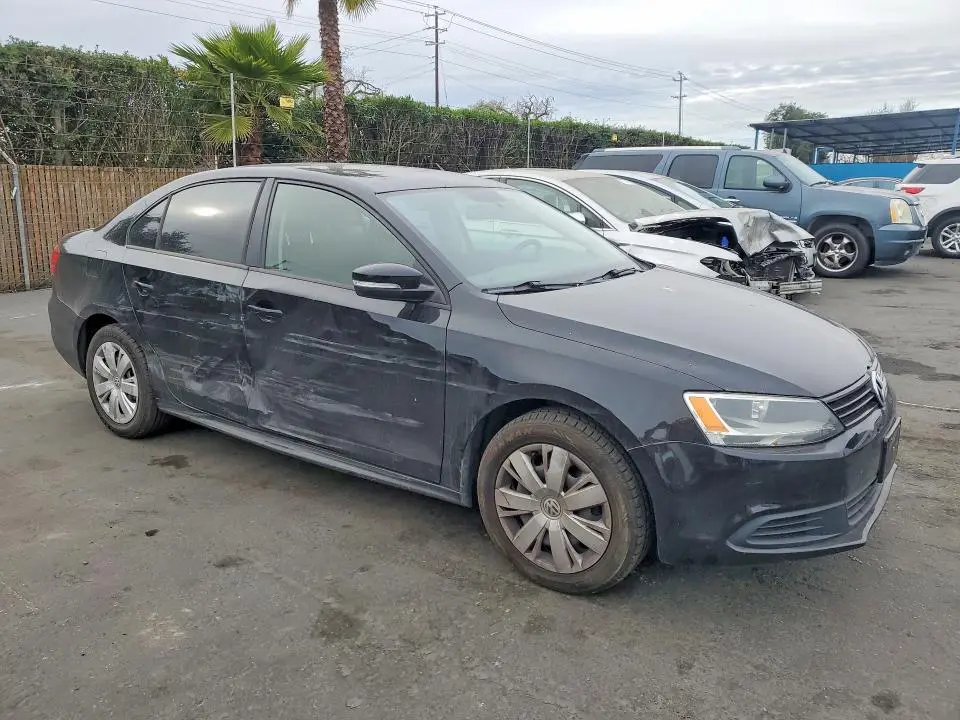 2014 VOLKSWAGEN JETTA SE  