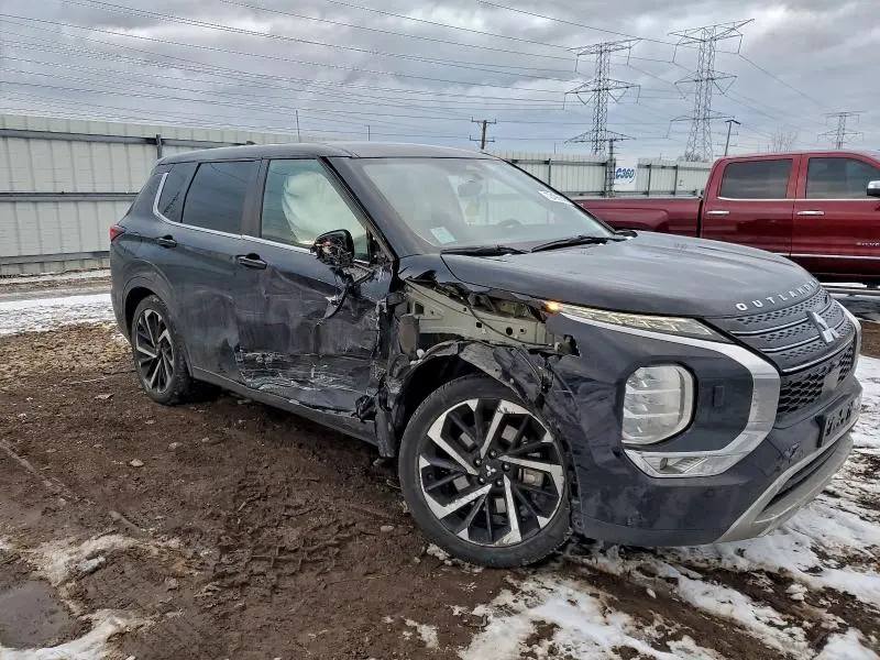 2022 MITSUBISHI OUTLANDER SE  