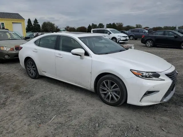 2017 LEXUS ES 300H  