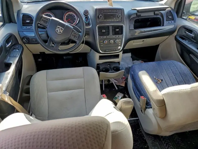2014 DODGE GRAND CARAVAN SE  