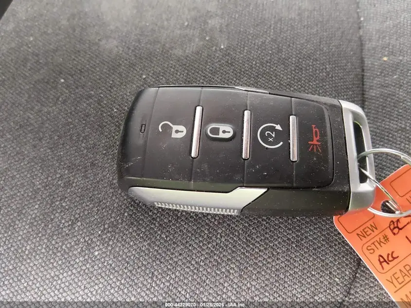 2022 RAM 1500 BIG HORN  4X4 6'4 BOX