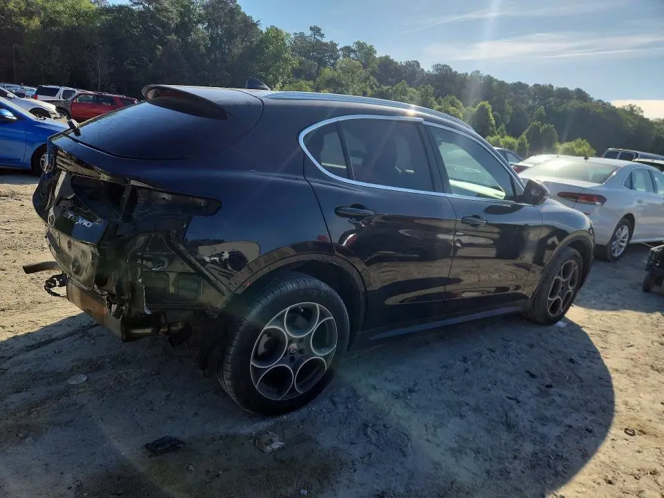 2018 ALFA ROMEO STELVIO   