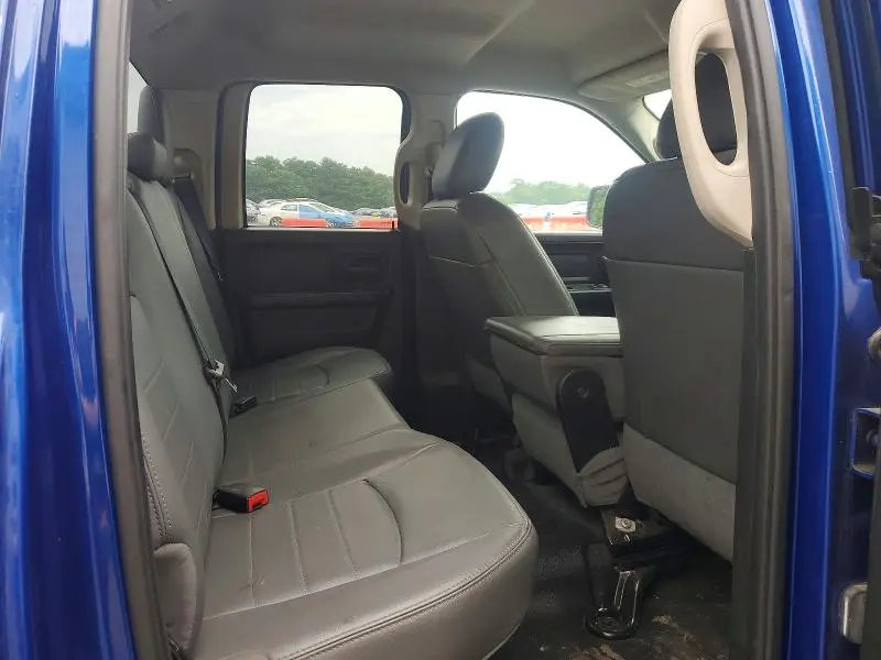 2016 RAM 1500 ST  
