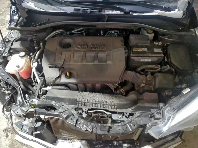 2021 TOYOTA C-HR XLE  