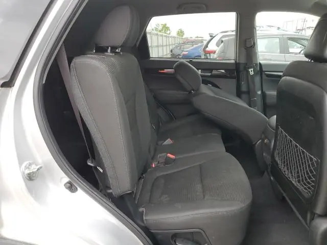 2014 KIA SORENTO LX  