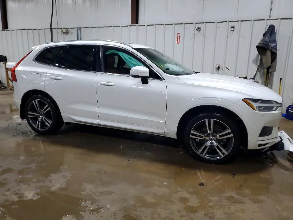 2018 VOLVO XC60 T5  