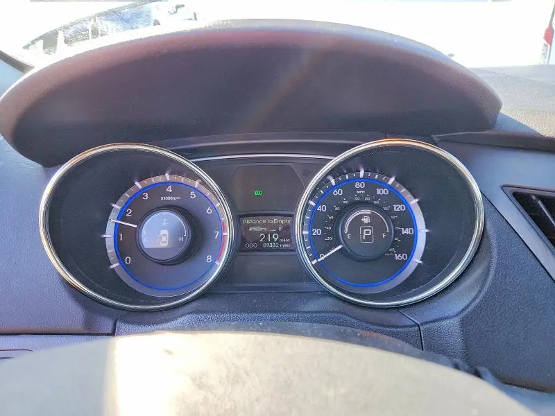 2012 HYUNDAI SONATA GLS  