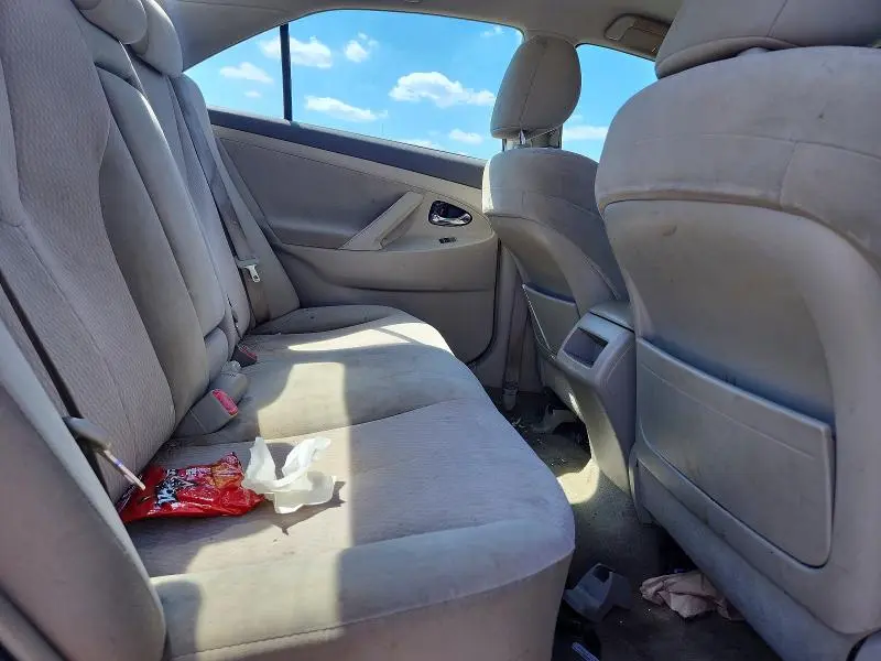 2011 TOYOTA CAMRY LE  