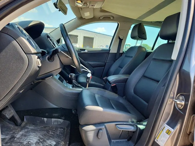 2015 VOLKSWAGEN TIGUAN S  