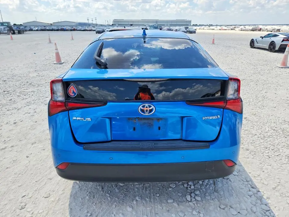 2020 TOYOTA PRIUS LE  