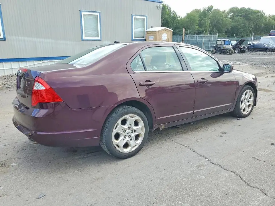 2011 FORD FUSION SE  