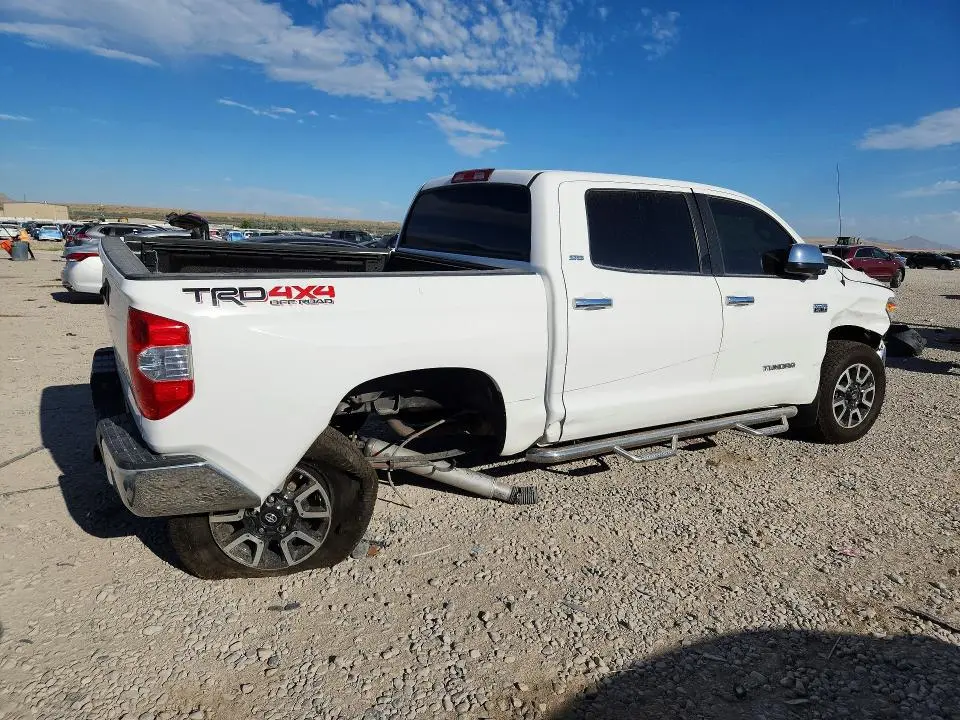 2018 TOYOTA TUNDRA CREWMAX SR5  