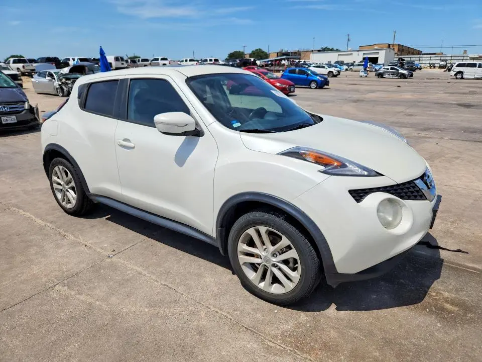 2016 NISSAN JUKE SV  
