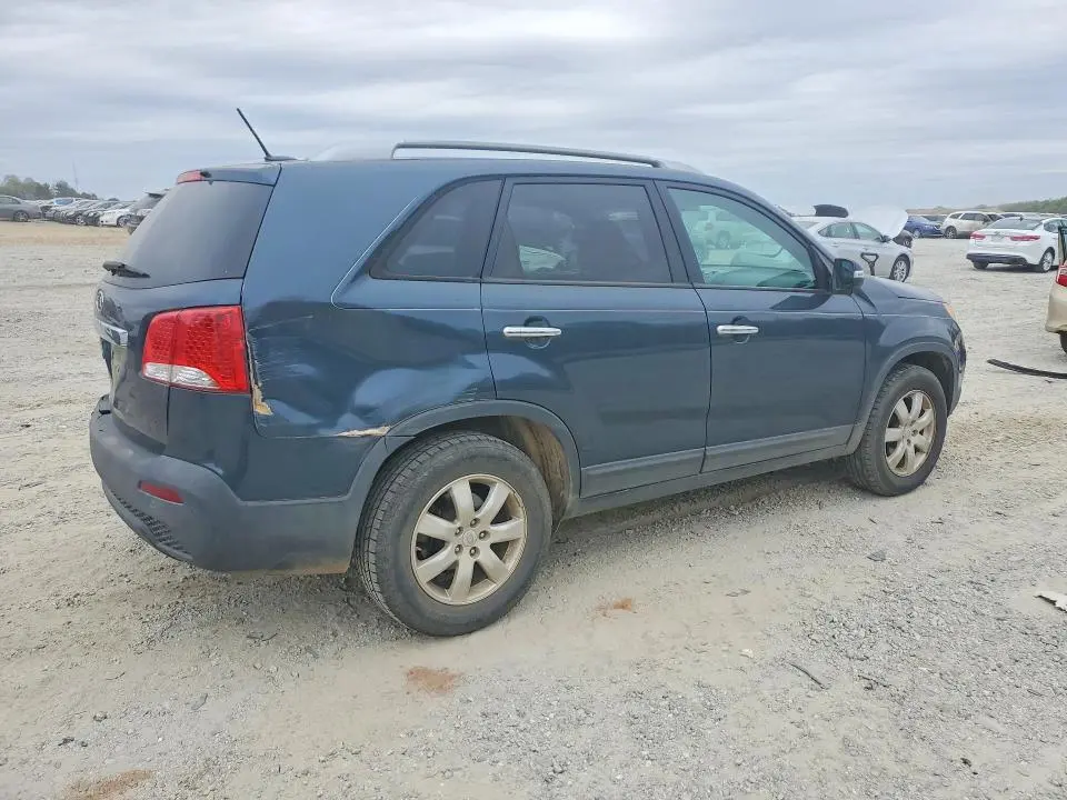 2011 KIA SORENTO LX  