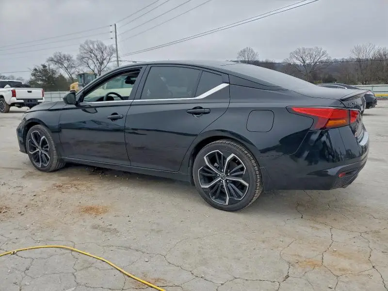 2023 NISSAN ALTIMA SR  