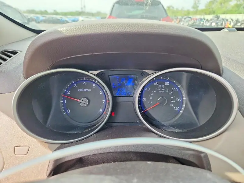 2014 HYUNDAI TUCSON SE  