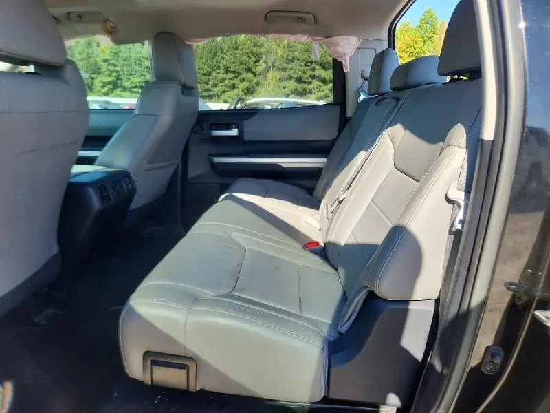 2017 TOYOTA TUNDRA CREWMAX LIMITED  