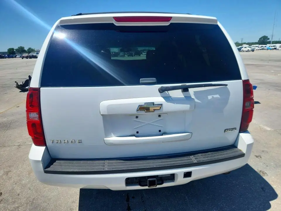 2011 CHEVROLET TAHOE C1500 LS  