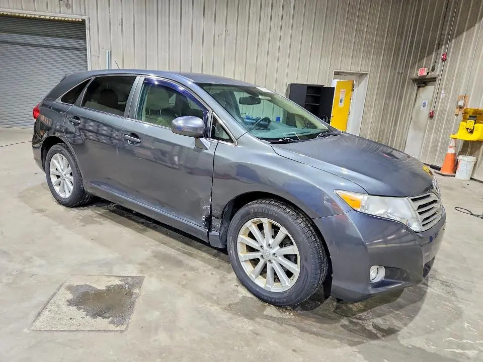 2012 TOYOTA VENZA LE  